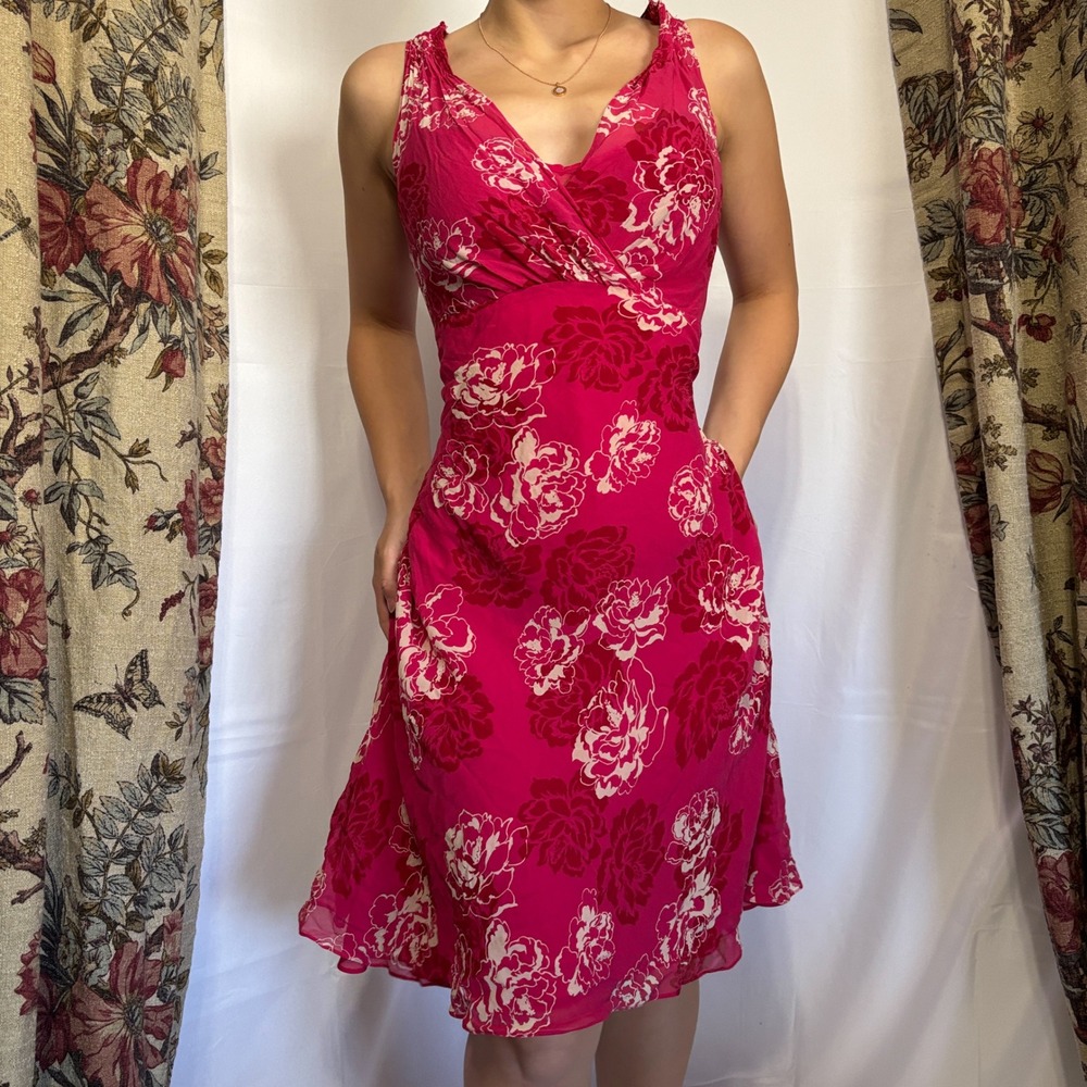 ANN TAYLOR gorgeous pink silk dress with floral print design all over